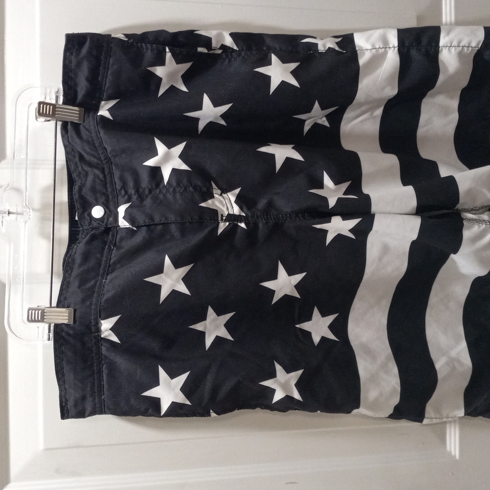 Bioworld Stars & Stripes Mens Swim Trunks Sz L
